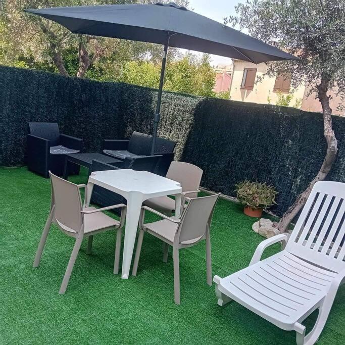 Studio Cosy Terrasse Front Mer Cagnes-sur-Mer Exterior foto